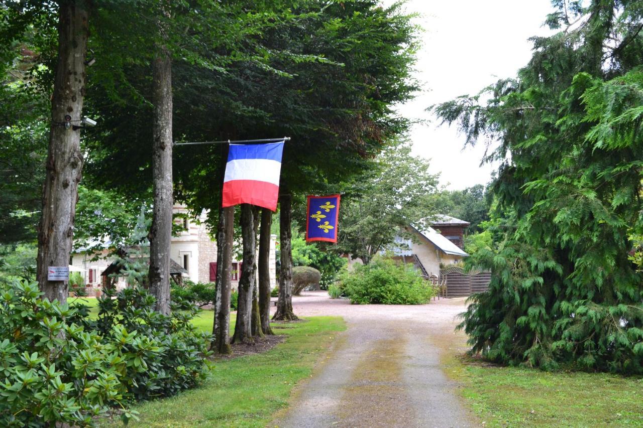Maison D'Hotes La Chouanniere Les Bois-d'Anjou Exterior photo